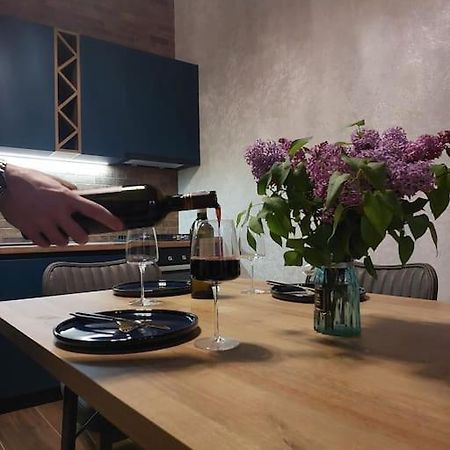 Soma Apartment Kutaisi Ngoại thất bức ảnh