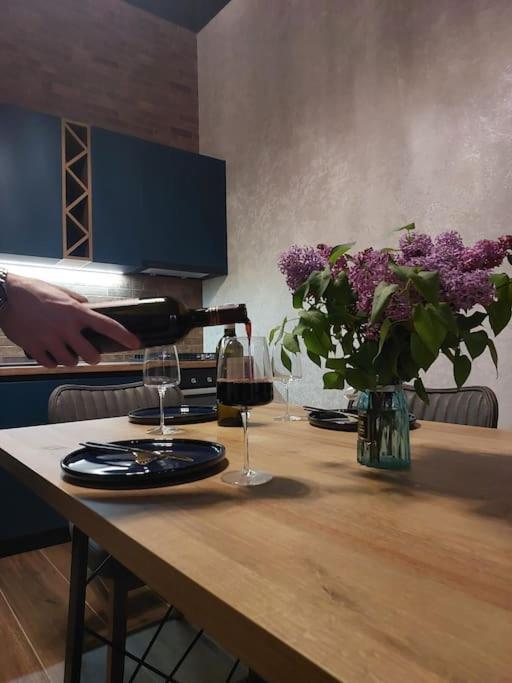 Soma Apartment Kutaisi Ngoại thất bức ảnh