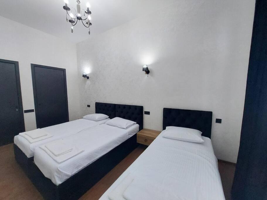 Soma Apartment Kutaisi Ngoại thất bức ảnh
