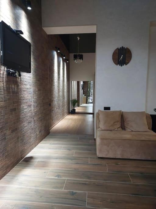 Soma Apartment Kutaisi Ngoại thất bức ảnh